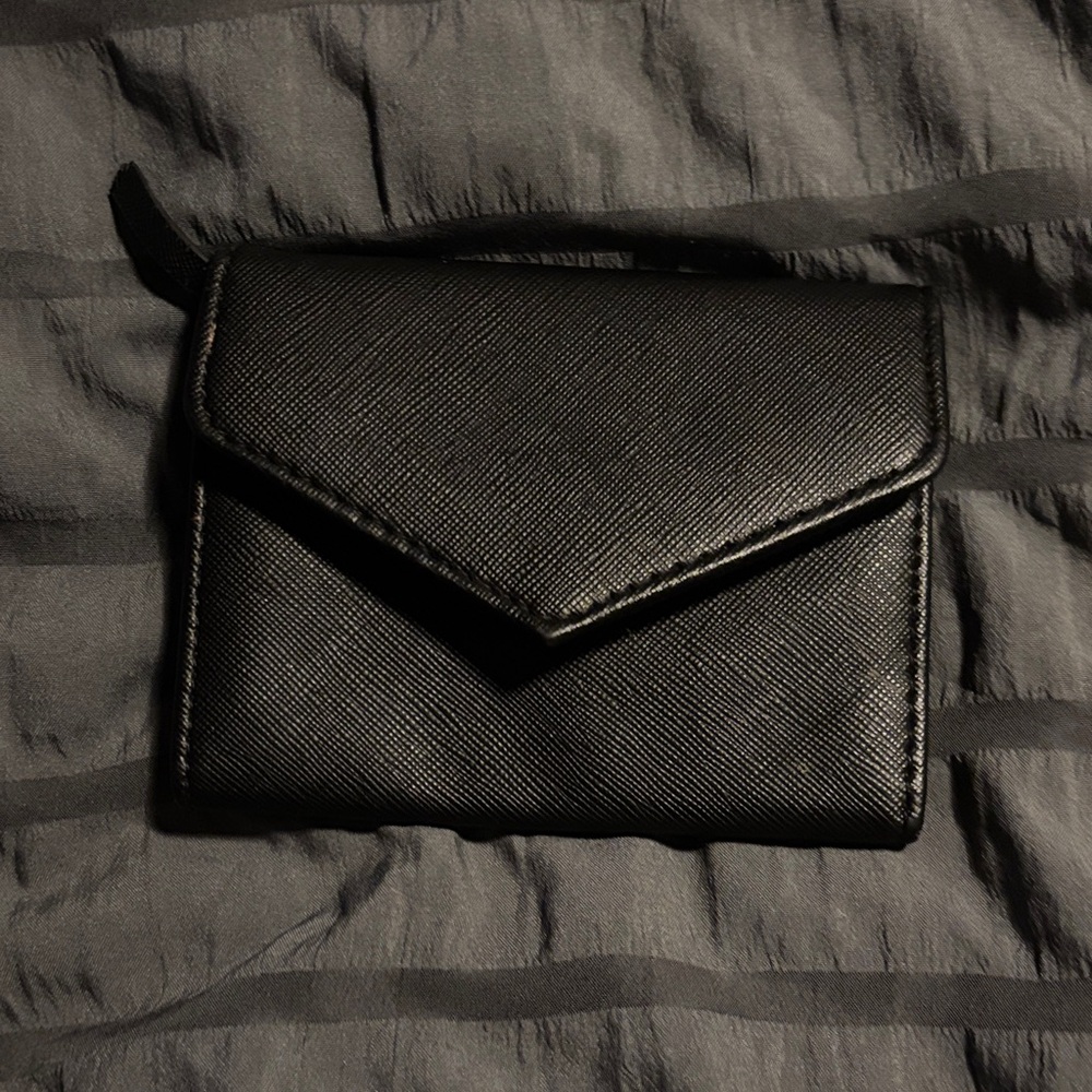 Amazon Black Women's Wallet